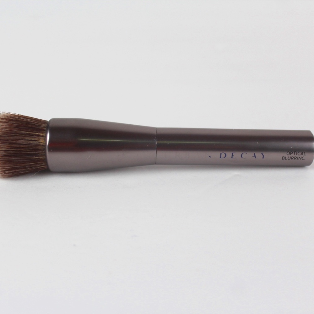 Urban Decay optical blurring brush makeup